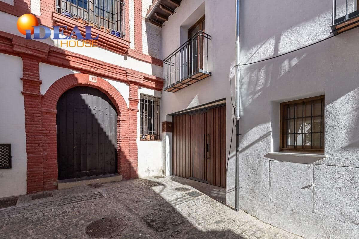 2 bedroom Flat for sale in Granada city - € 332,000 (Ref: 9434513)