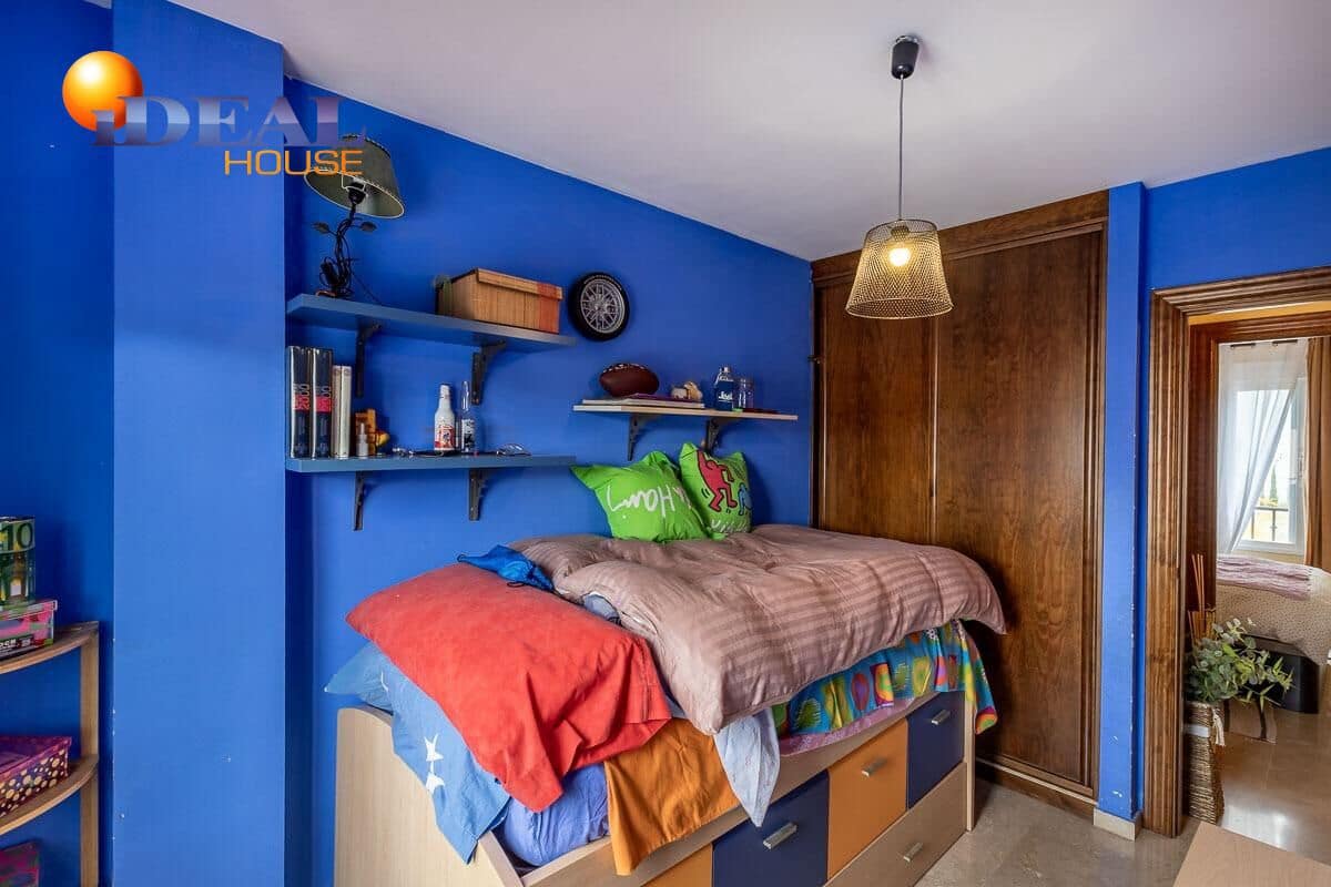 4 bedroom Townhouse for sale in Huetor Vega with garage - € 439,000 (Ref: 9434514)