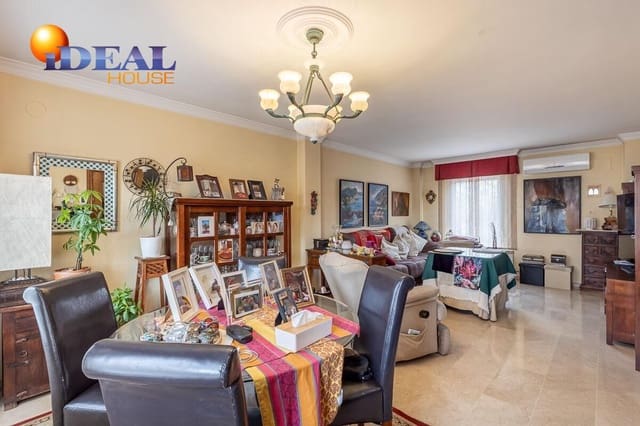 4 quarto Casa em Banda para venda em Huétor Vega com garagem - 439 000 € (Ref: 9434514)