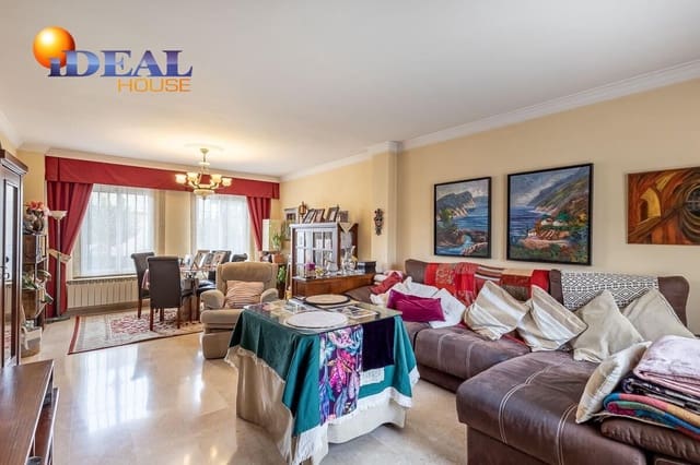 4 quarto Casa em Banda para venda em Huétor Vega com garagem - 439 000 € (Ref: 9434514)