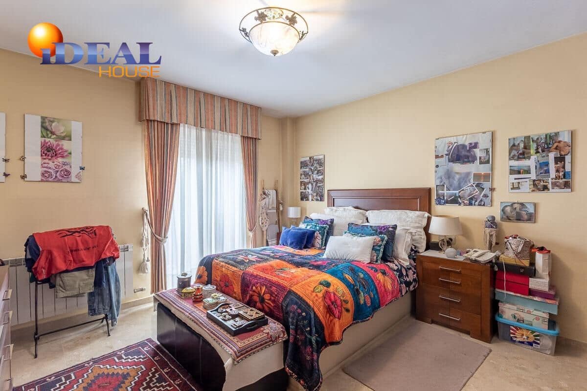 4 bedroom Townhouse for sale in Huetor Vega with garage - € 439,000 (Ref: 9434514)