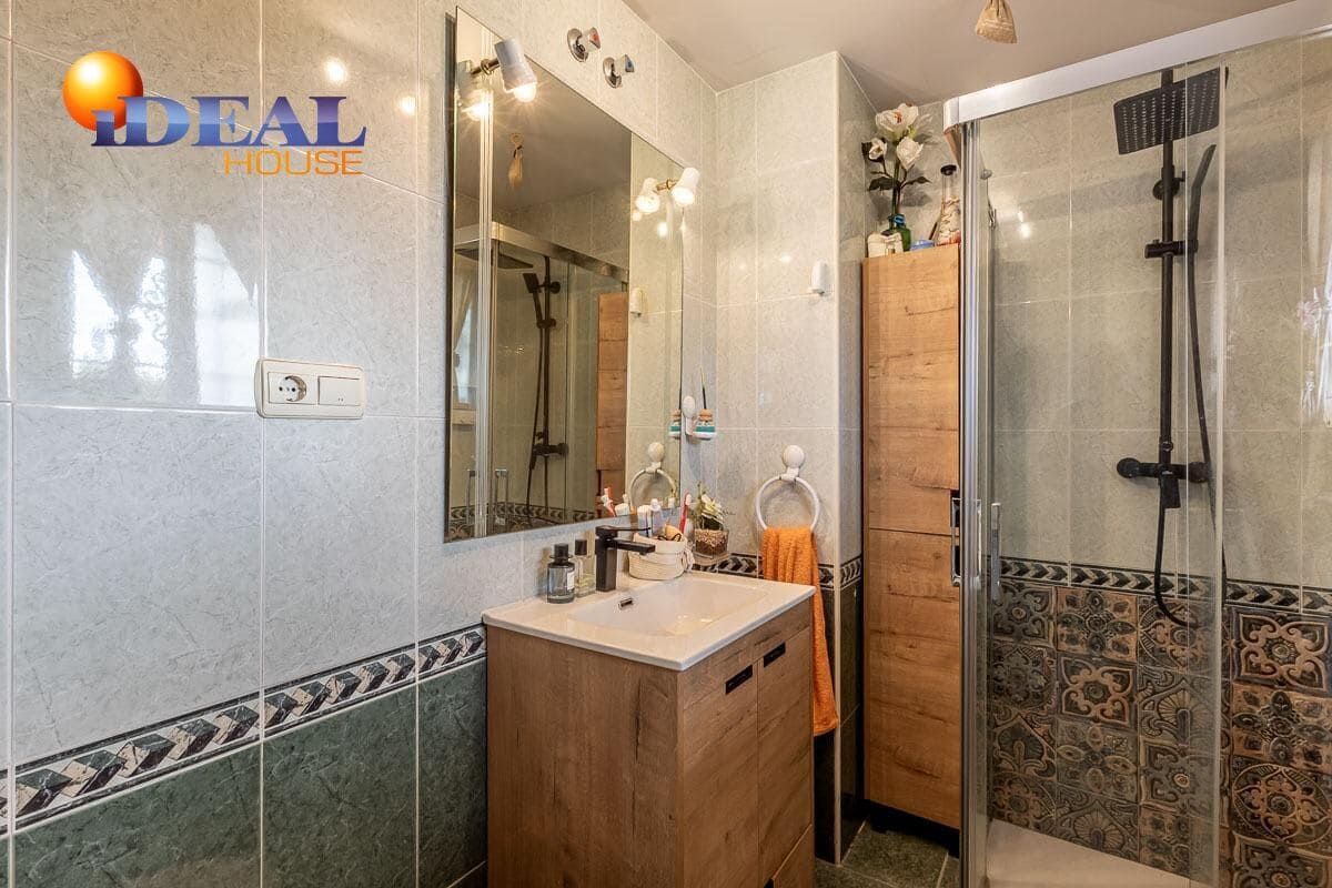 4 bedroom Townhouse for sale in Huetor Vega with garage - € 439,000 (Ref: 9434514)