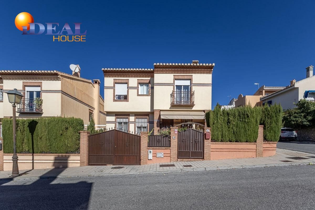4 bedroom Townhouse for sale in Huetor Vega with garage - € 439,000 (Ref: 9434514)
