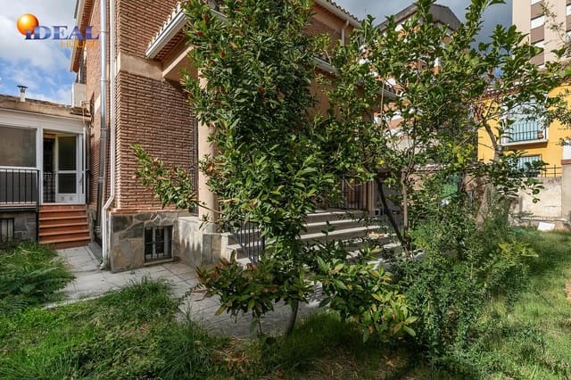 4 sovrum Villa till salu i Granada stad med garage - 714 000 € (Ref: 9434516)