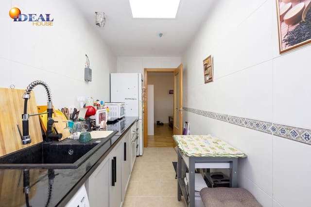 Piso de 2 habitaciones en Láchar en venta con garaje - 82.000 € (Ref: 9434518)