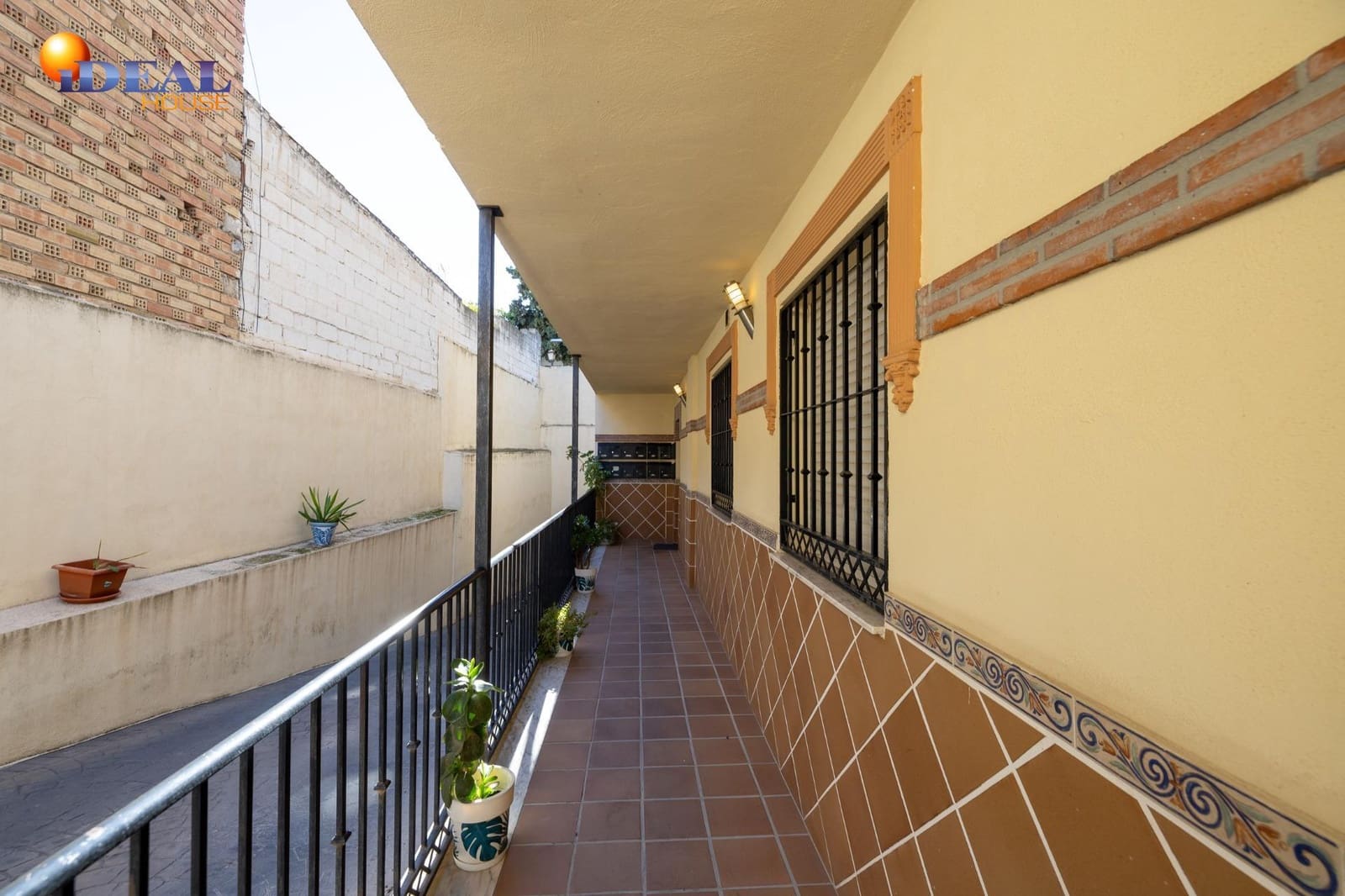 2 bedroom Flat for sale in Lachar with garage - € 82,000 (Ref: 9434518)