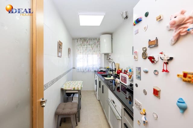 Piso de 2 habitaciones en Láchar en venta con garaje - 82.000 € (Ref: 9434518)