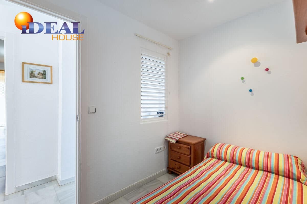 Piso de 3 habitaciones en Calahonda en venta con piscina garaje - 180.000 € (Ref: 9434520)