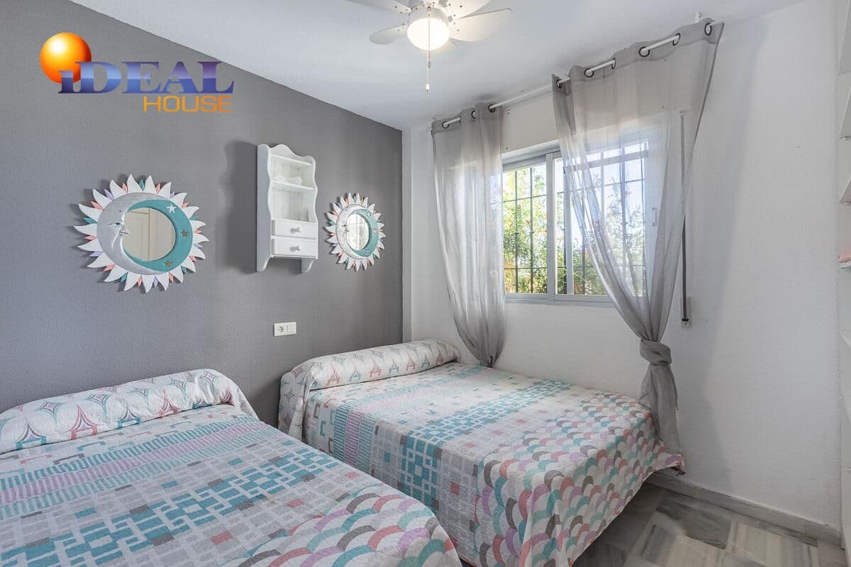 Piso de 3 habitaciones en Calahonda en venta con piscina garaje - 180.000 € (Ref: 9434520)