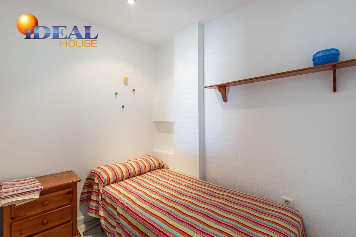 Piso de 3 habitaciones en Calahonda en venta con piscina garaje - 180.000 € (Ref: 9434520)