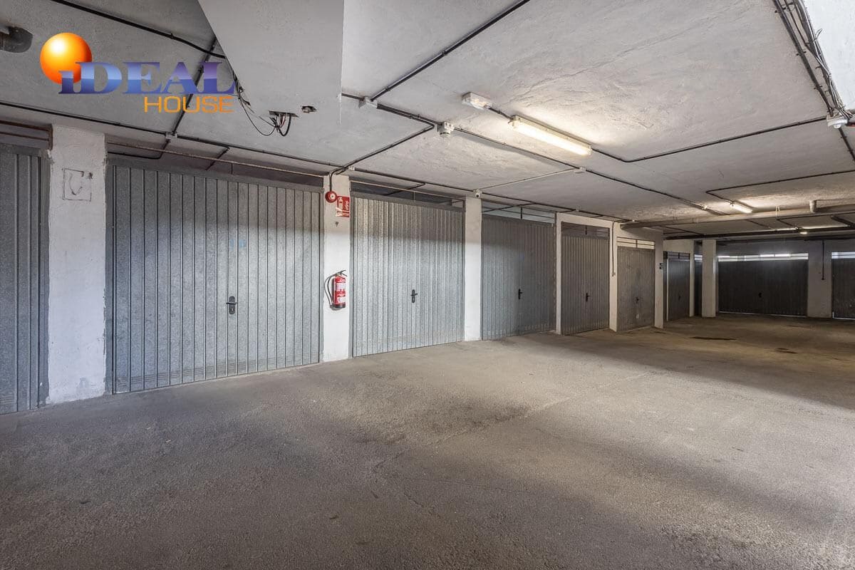 Piso de 3 habitaciones en Calahonda en venta con piscina garaje - 180.000 € (Ref: 9434520)