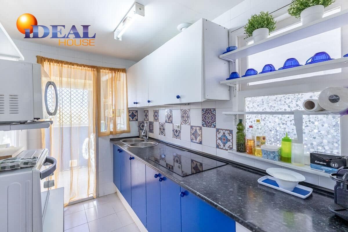 Piso de 3 habitaciones en Calahonda en venta con piscina garaje - 180.000 € (Ref: 9434520)