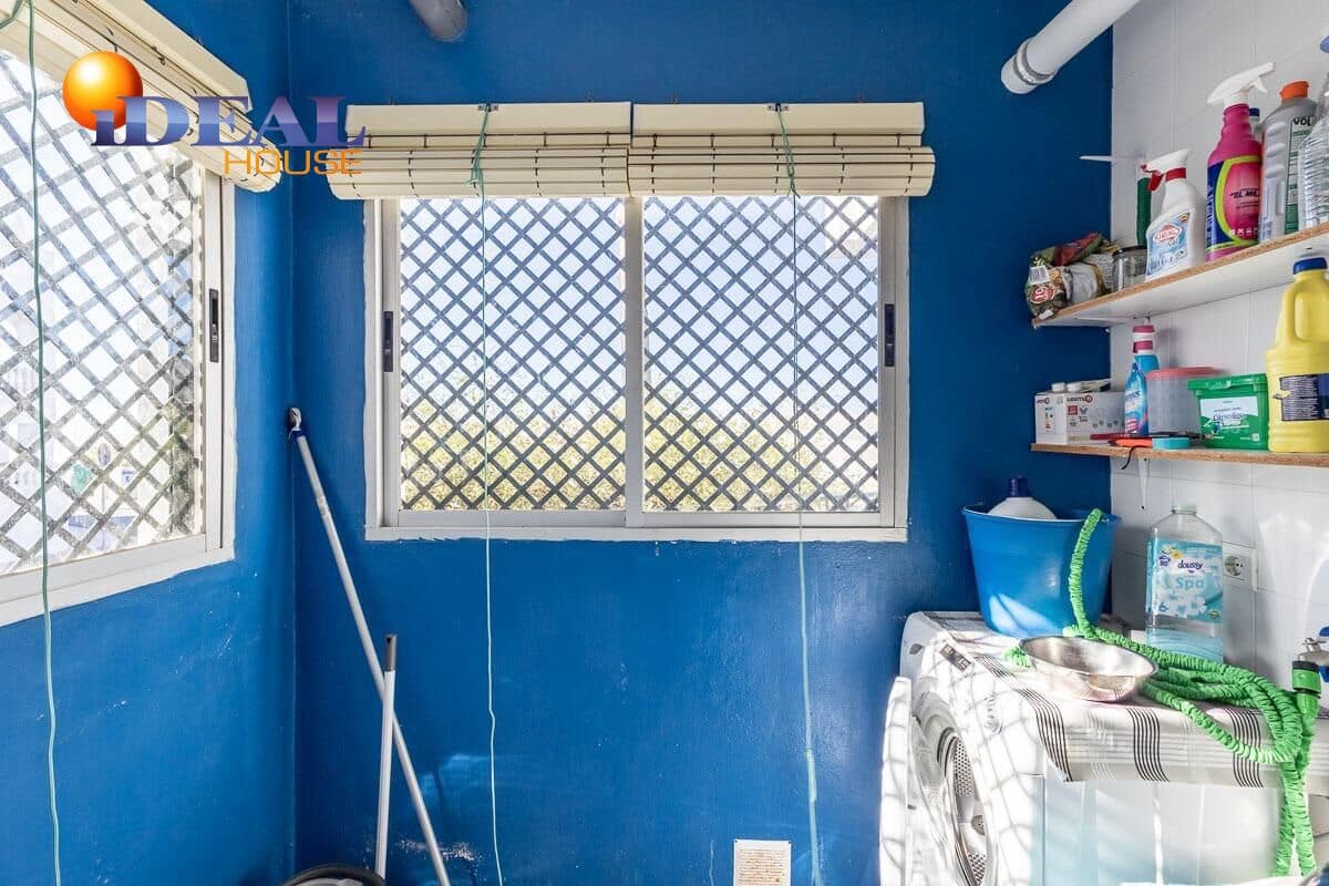 Piso de 3 habitaciones en Calahonda en venta con piscina garaje - 180.000 € (Ref: 9434520)