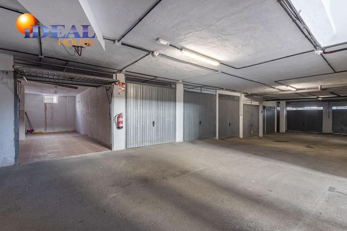 Piso de 3 habitaciones en Calahonda en venta con piscina garaje - 180.000 € (Ref: 9434520)