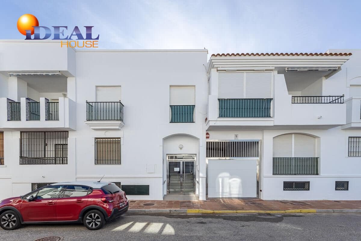 Piso de 3 habitaciones en Calahonda en venta con piscina garaje - 180.000 € (Ref: 9434520)