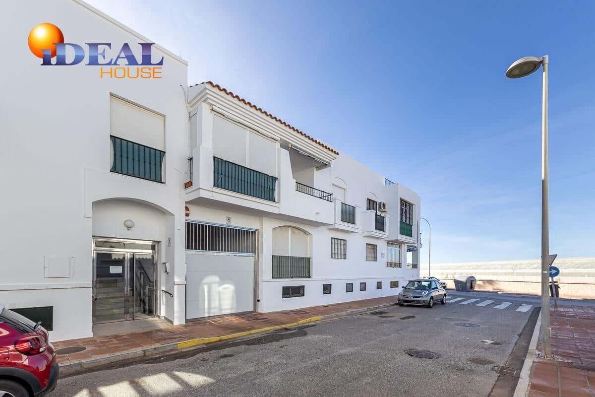 Piso de 3 habitaciones en Calahonda en venta con piscina garaje - 180.000 € (Ref: 9434520)