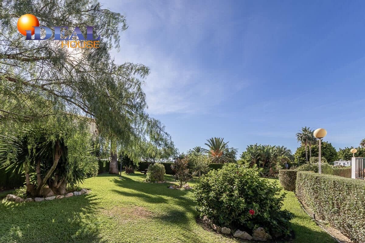 Piso de 3 habitaciones en Calahonda en venta con piscina garaje - 180.000 € (Ref: 9434520)