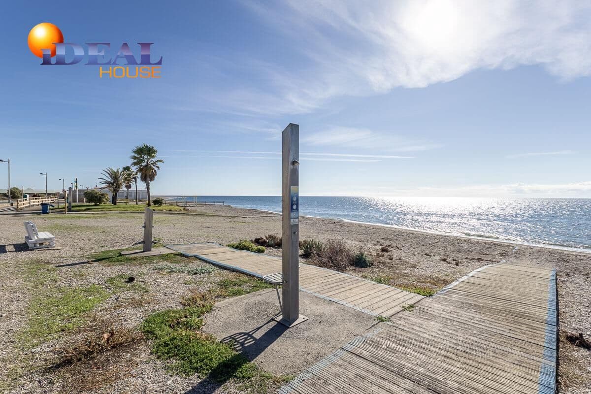 Piso de 3 habitaciones en Calahonda en venta con piscina garaje - 180.000 € (Ref: 9434520)