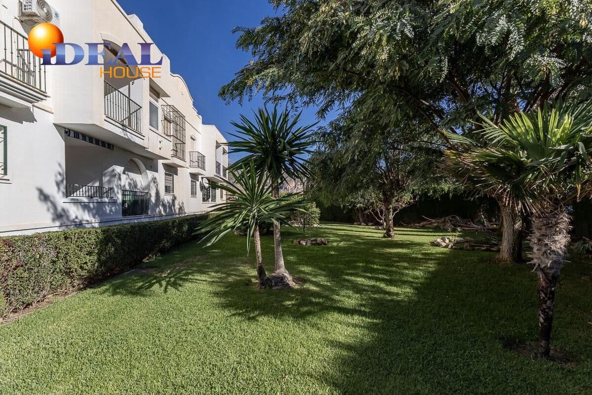 Piso de 3 habitaciones en Calahonda en venta con piscina garaje - 180.000 € (Ref: 9434520)