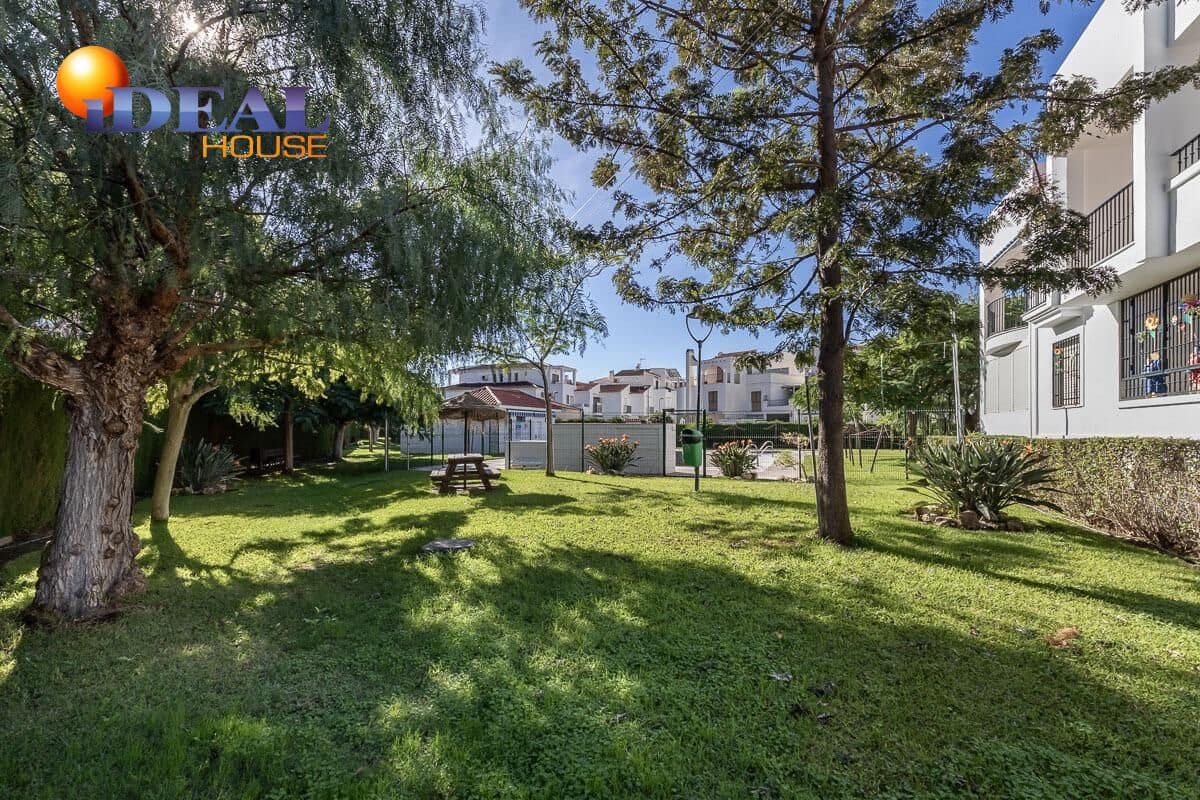 Piso de 3 habitaciones en Calahonda en venta con piscina garaje - 180.000 € (Ref: 9434520)