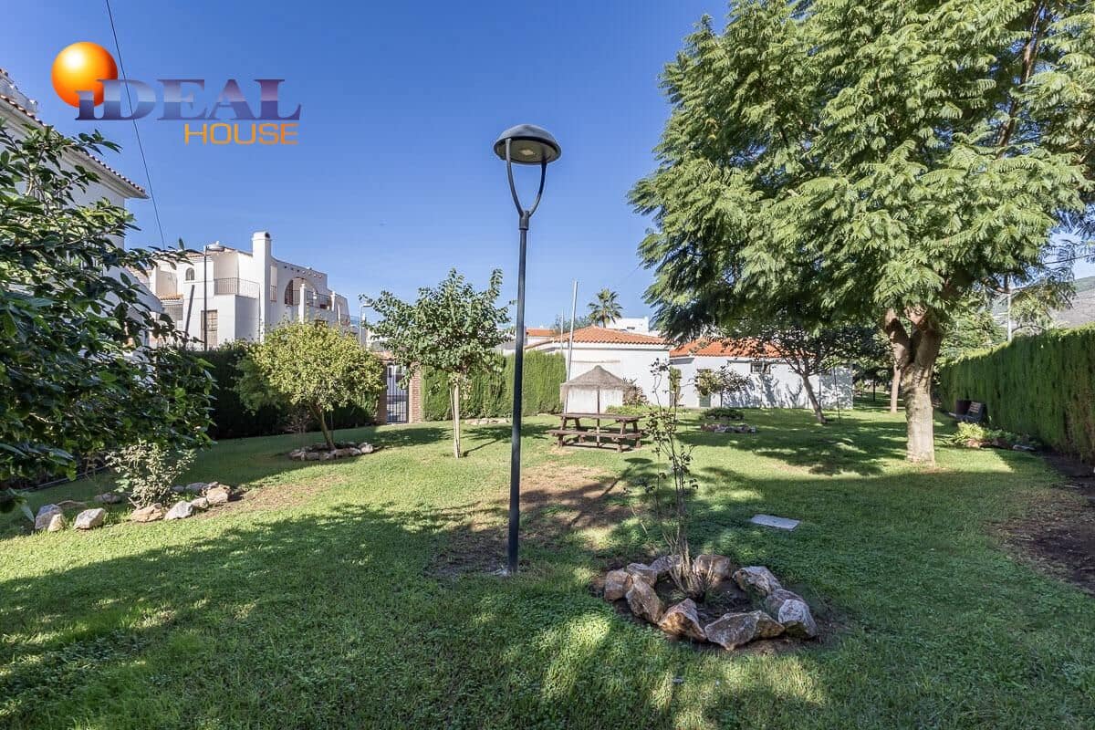 Piso de 3 habitaciones en Calahonda en venta con piscina garaje - 180.000 € (Ref: 9434520)