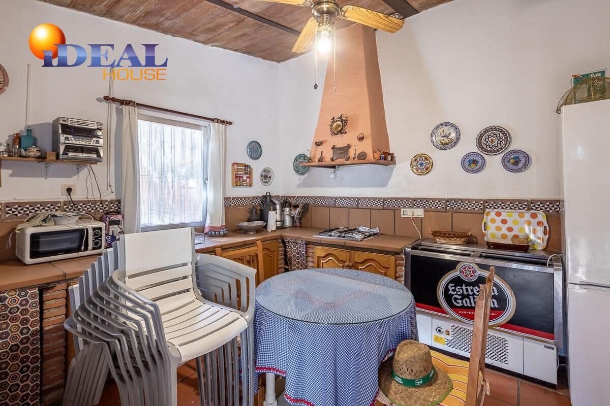 Chalet de 5 habitaciones en Las Gabias en venta con piscina garaje - 540.000 € (Ref: 9434521)