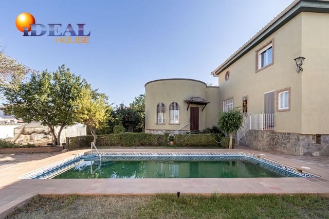 Chalet de 5 habitaciones en Las Gabias en venta con piscina garaje - 540.000 € (Ref: 9434521)