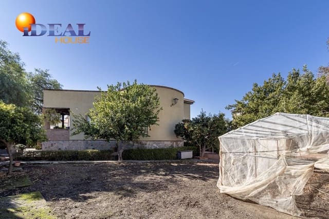 Chalet de 5 habitaciones en Las Gabias en venta con piscina garaje - 540.000 € (Ref: 9434521)