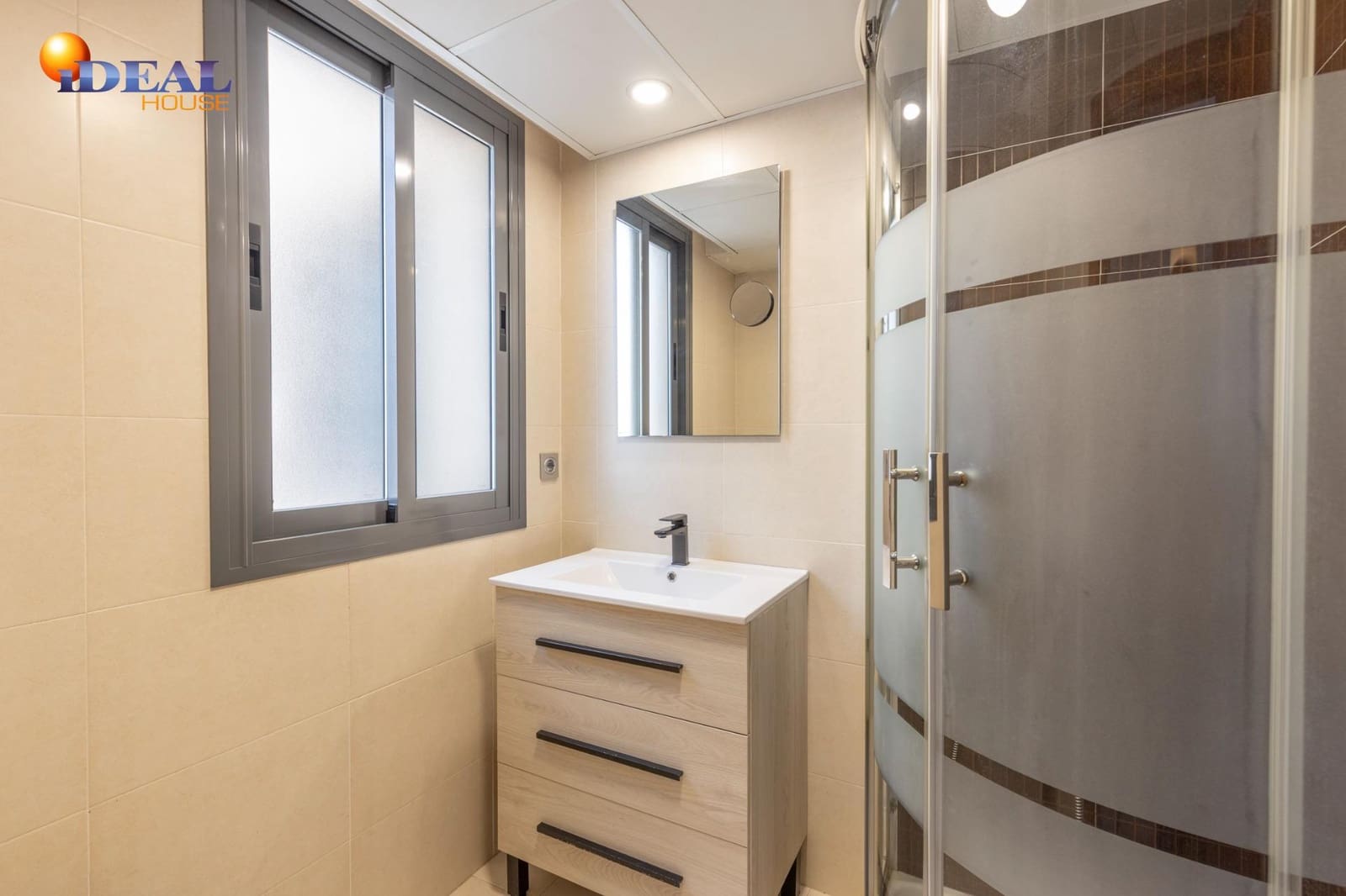 3 soverom Penthouse til salgs i Armilla med garasje - € 269 000 (Ref: 9434527)