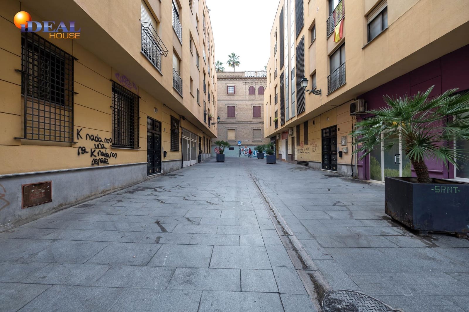 Garage for sale in Granada city - € 22,000 (Ref: 9434528)