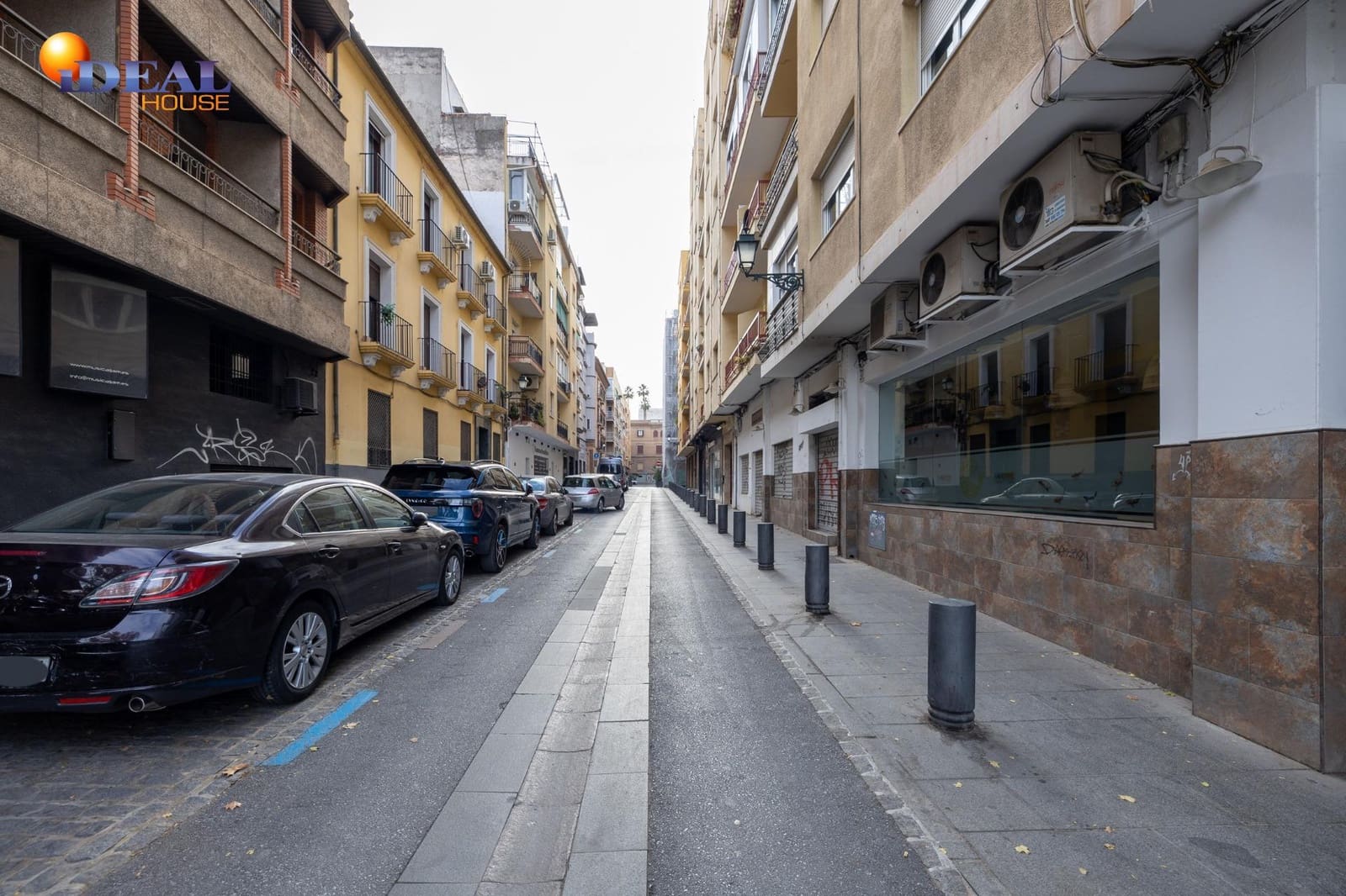 Garage for sale in Granada city - € 22,000 (Ref: 9434528)