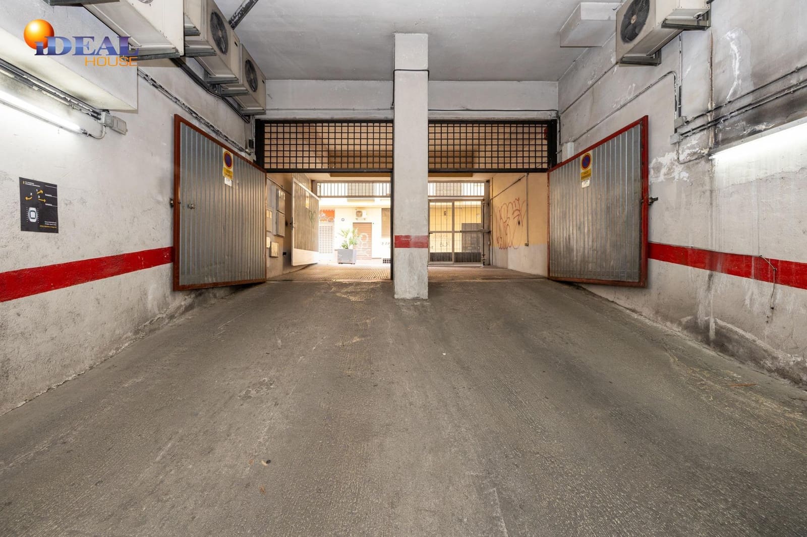 Garage for sale in Granada city - € 22,000 (Ref: 9434528)