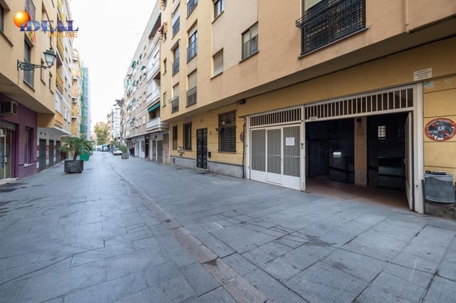 Garage for sale in Centro, Granada city - € 22,000 (Ref: 9434528)