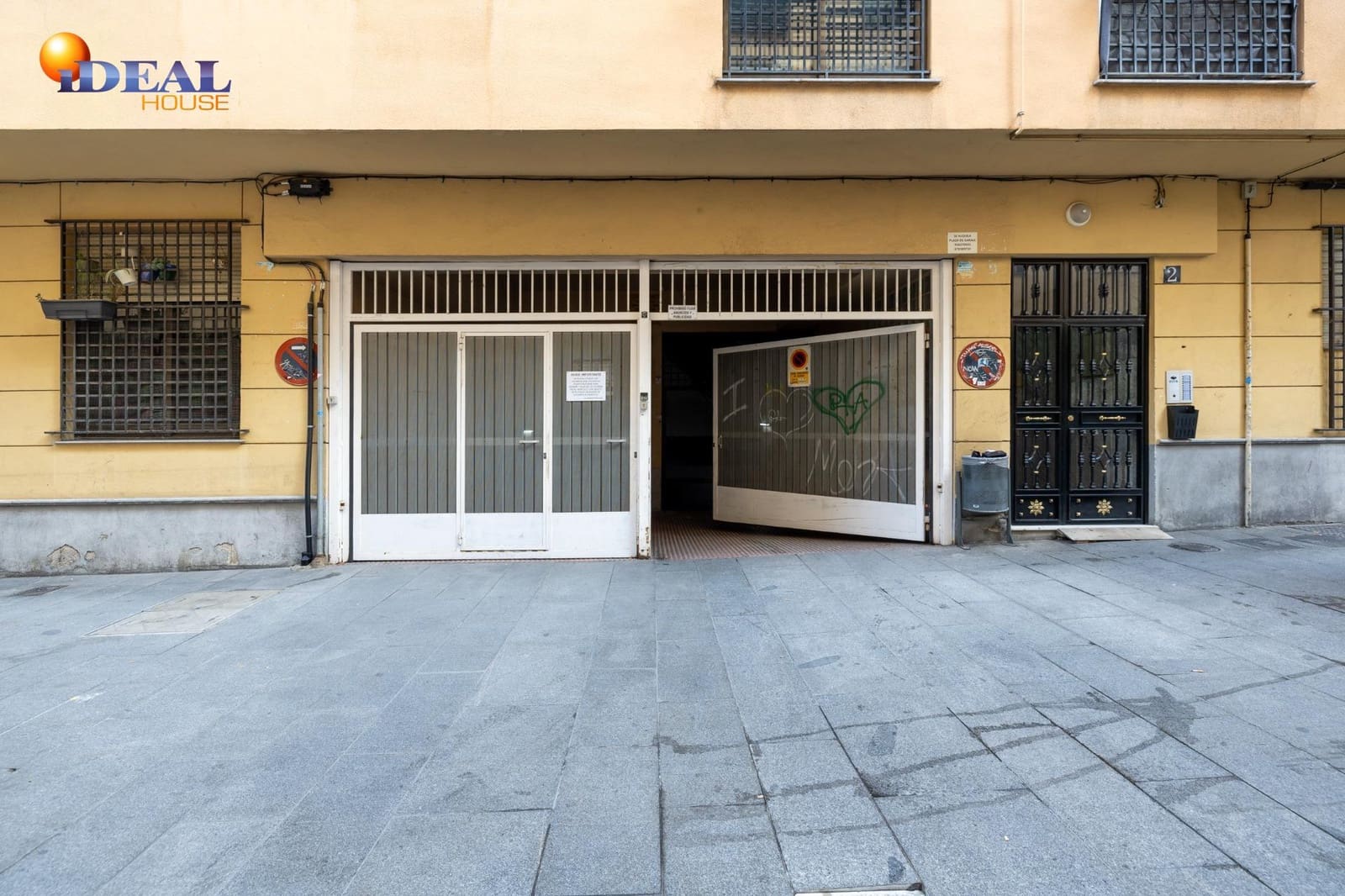 Garage for sale in Granada city - € 22,000 (Ref: 9434528)