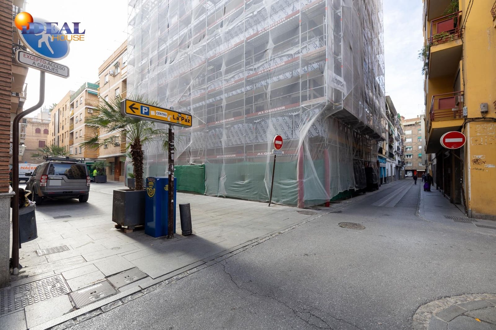 Garage for sale in Granada city - € 22,000 (Ref: 9434528)