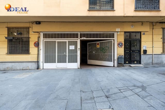 Garage for sale in Centro, Granada city - € 22,000 (Ref: 9434528)