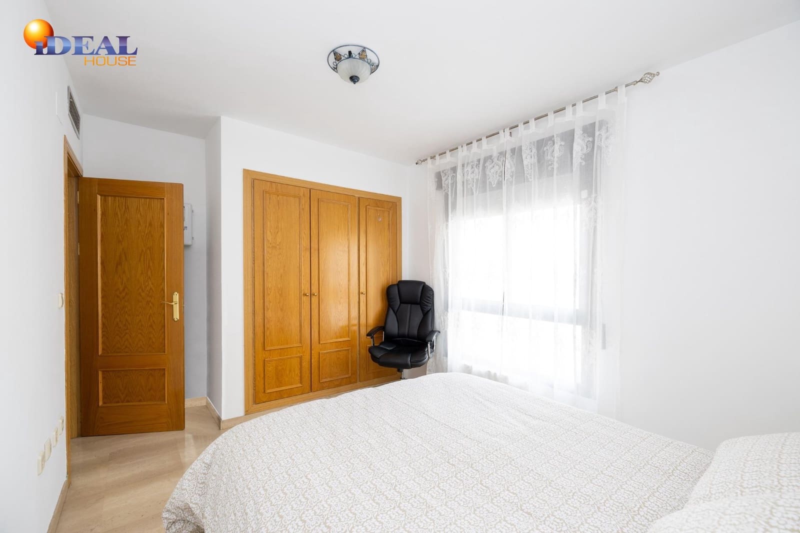 Ático de 4 habitaciones en Granada ciudad en venta con garaje - 585.000 € (Ref: 9434529)