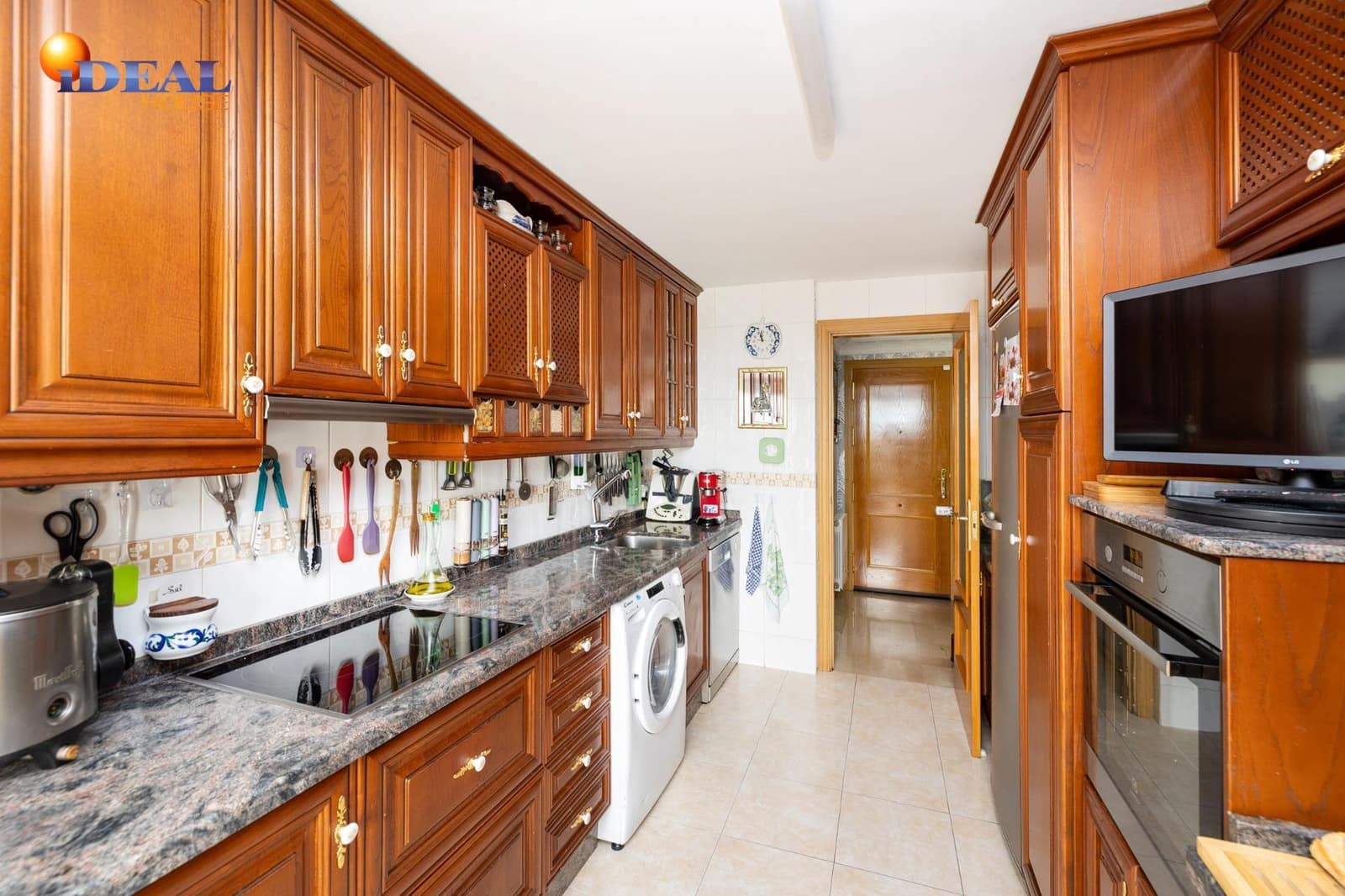 Ático de 4 habitaciones en Granada ciudad en venta con garaje - 585.000 € (Ref: 9434529)