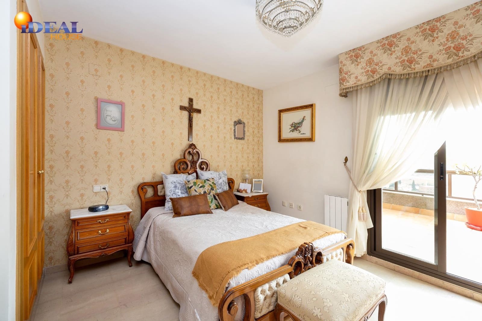 Ático de 4 habitaciones en Granada ciudad en venta con garaje - 585.000 € (Ref: 9434529)