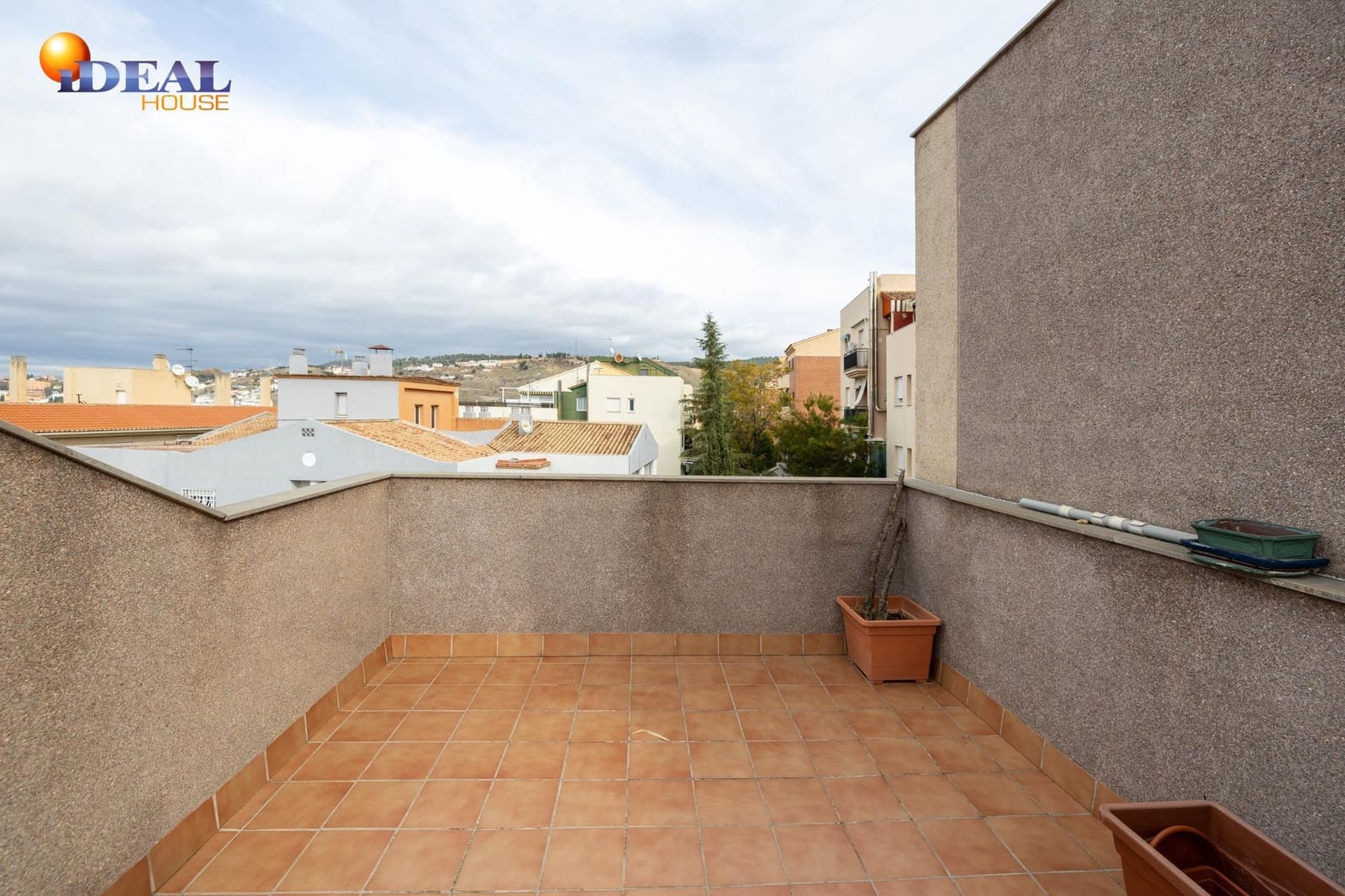 Ático de 4 habitaciones en Granada ciudad en venta con garaje - 585.000 € (Ref: 9434529)