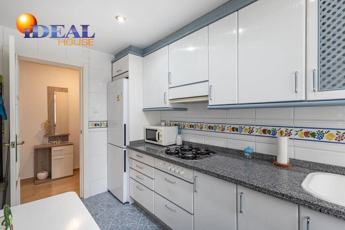 2 bedroom Flat for sale in Granada city - € 209,000 (Ref: 9434530)