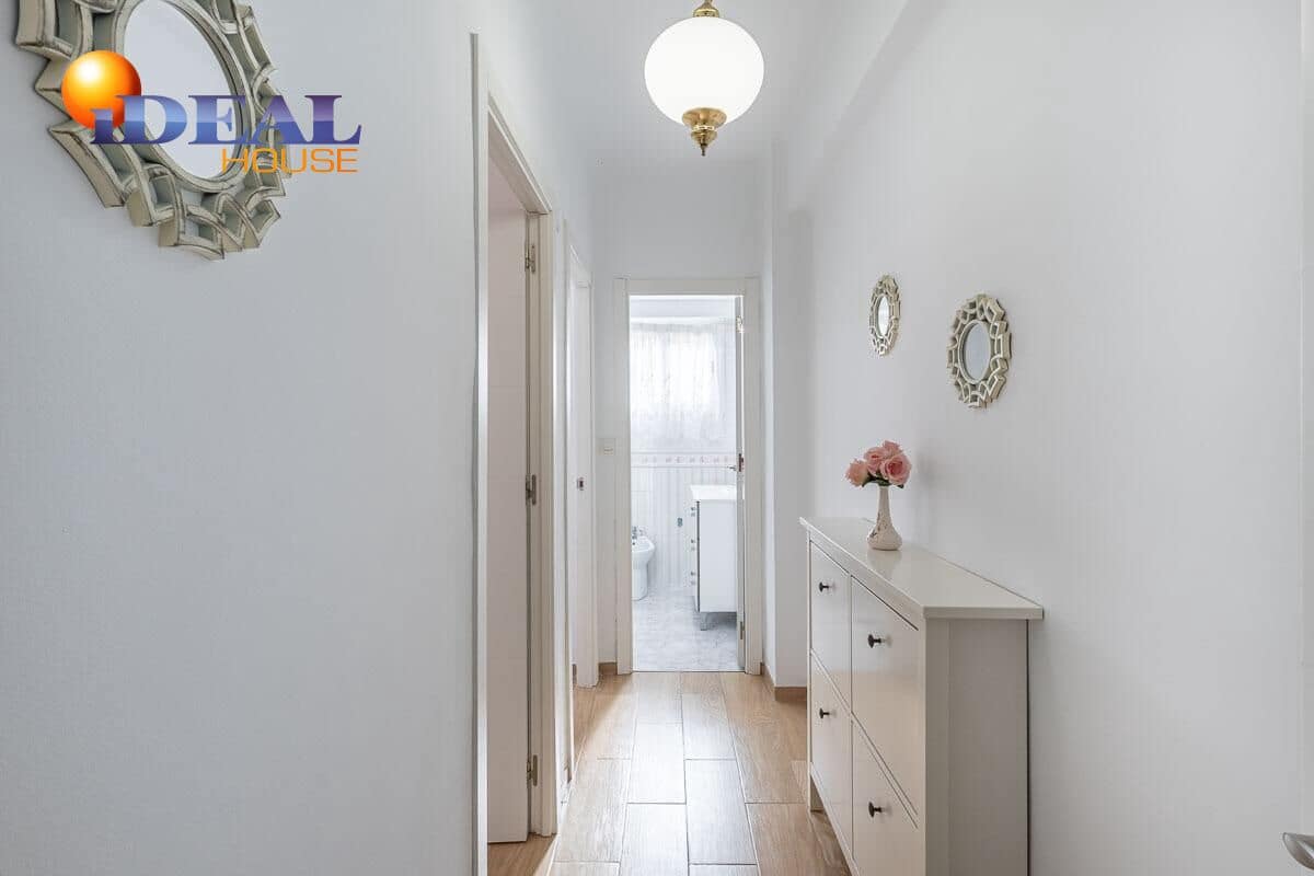 2 bedroom Flat for sale in Granada city - € 209,000 (Ref: 9434530)