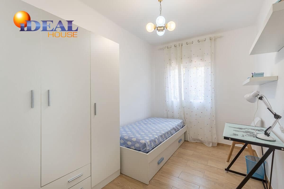 2 bedroom Flat for sale in Granada city - € 209,000 (Ref: 9434530)