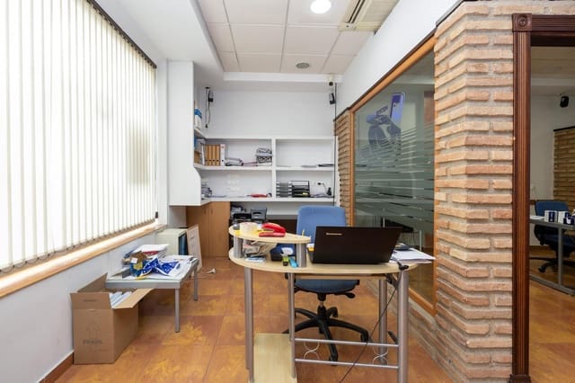 Kaupallinen myytävänä paikassa Zaidin, Granada kaupunki - 98 000 € (Ref: 9434531)