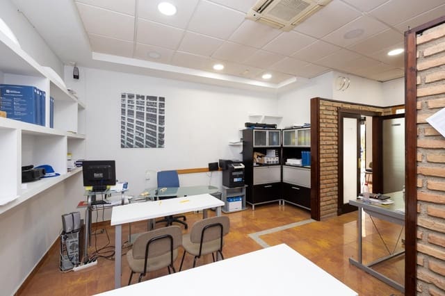 Kaupallinen myytävänä paikassa Zaidin, Granada kaupunki - 98 000 € (Ref: 9434531)