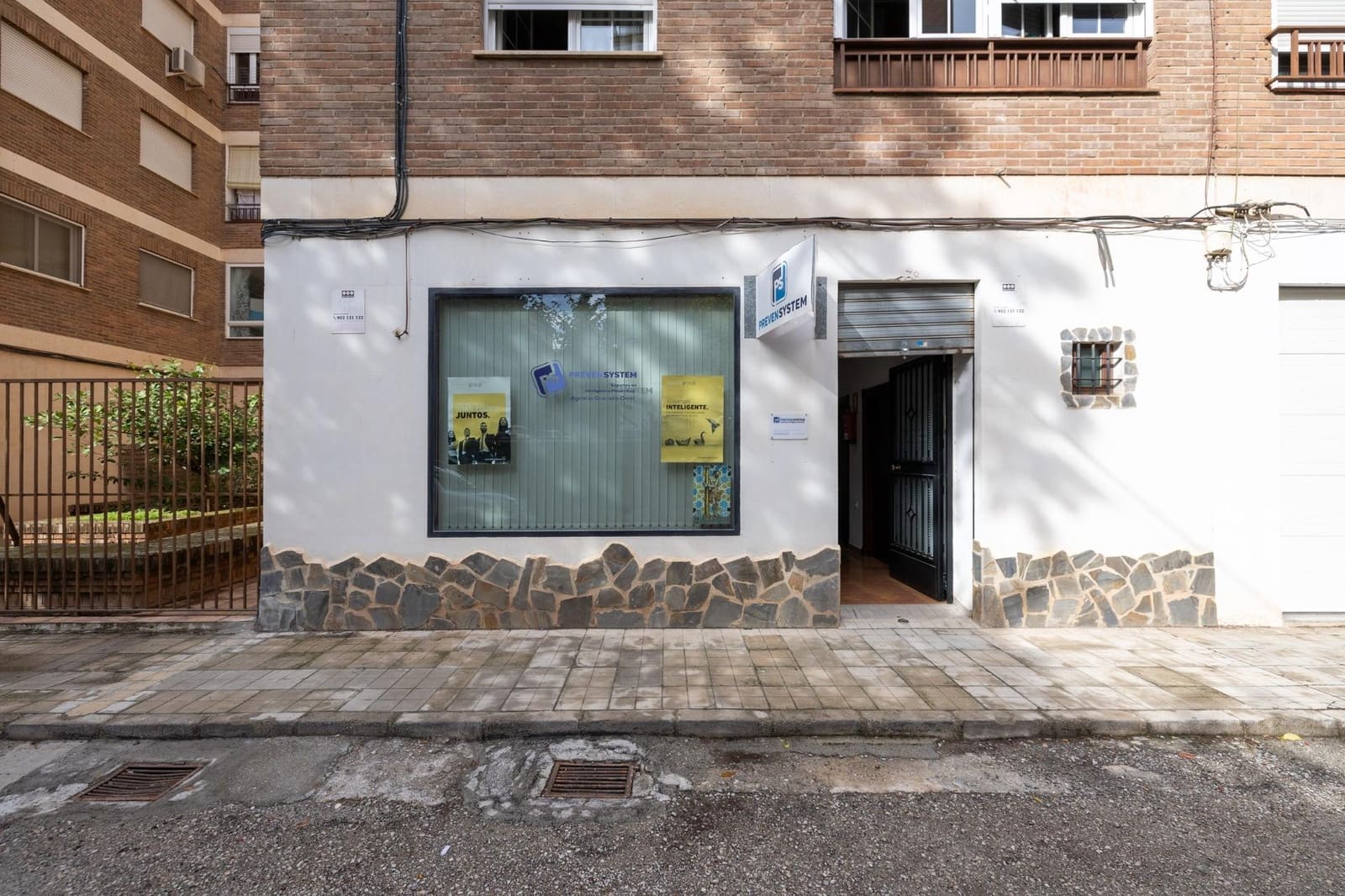 Kaupallinen myytävänä paikassa Granada kaupunki - 98 000 € (Ref: 9434531)