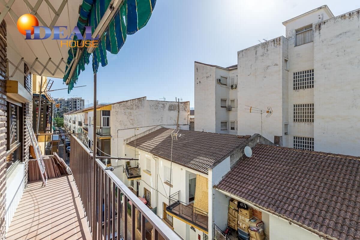 3 bedroom Flat for sale in Granada city - € 139,000 (Ref: 9434533)