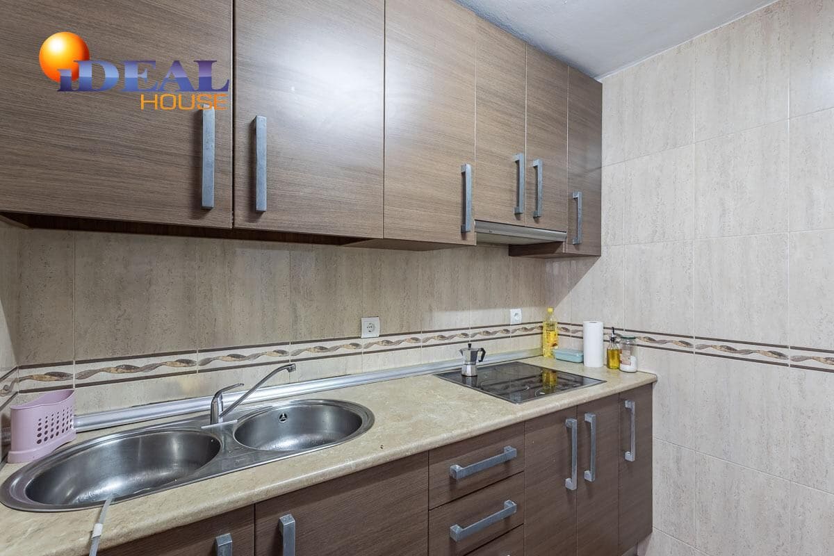 3 bedroom Flat for sale in Granada city - € 139,000 (Ref: 9434533)