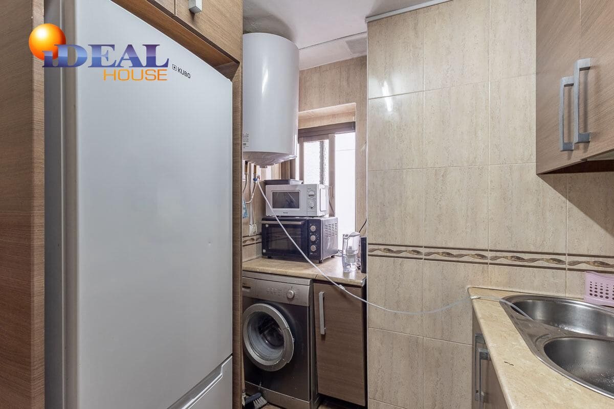 3 bedroom Flat for sale in Granada city - € 139,000 (Ref: 9434533)