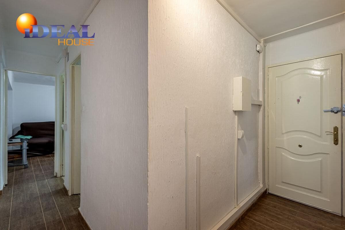 3 bedroom Flat for sale in Granada city - € 139,000 (Ref: 9434533)